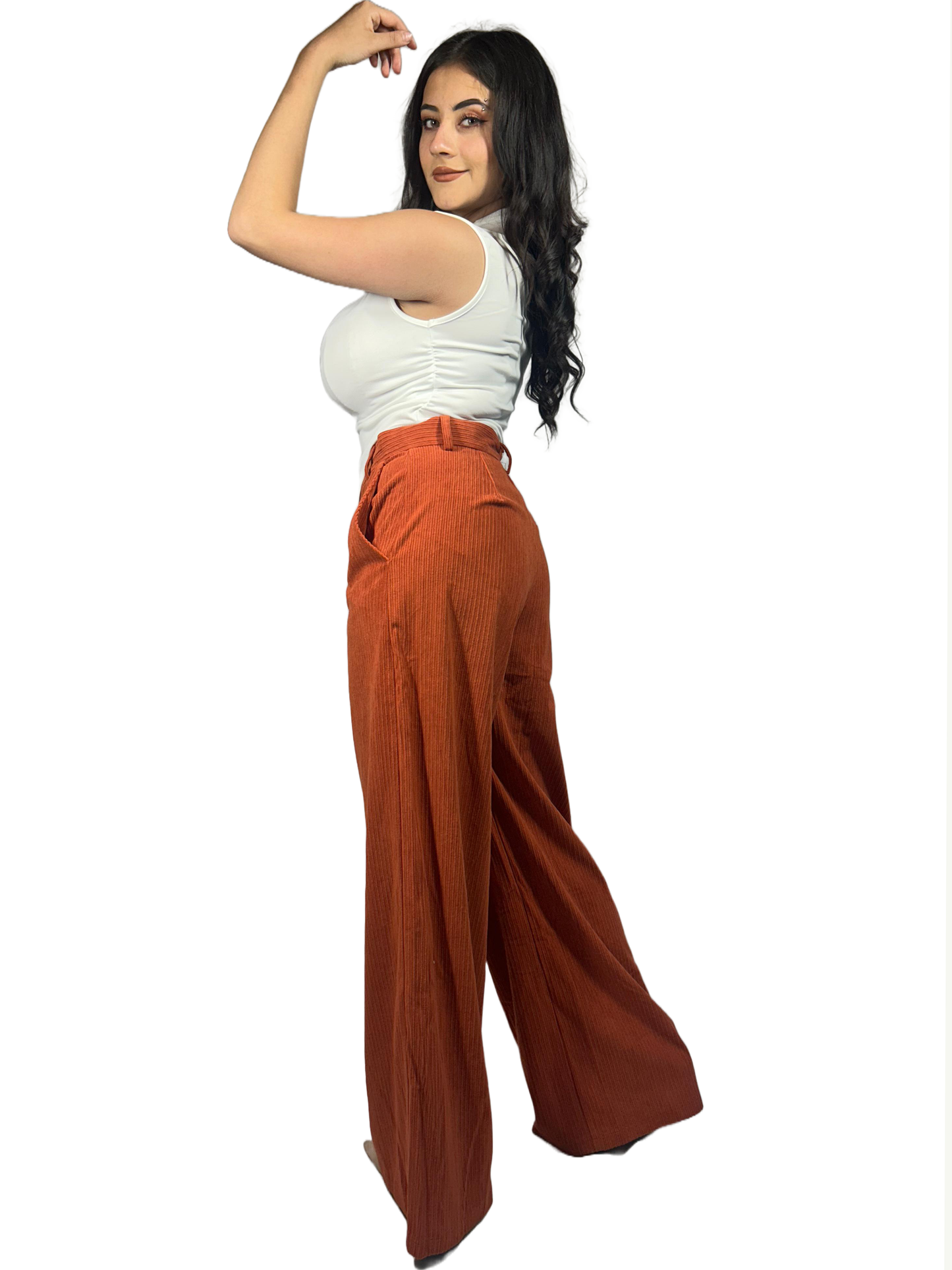 Pantalón ancho de panilla.