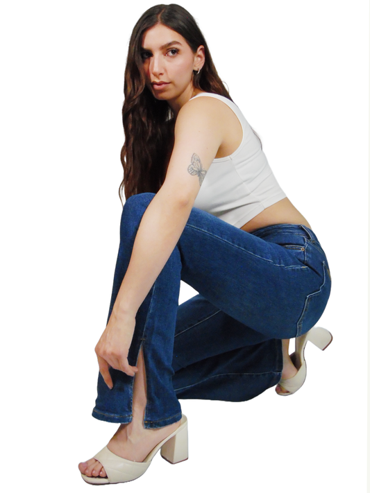 Pantalón con apertura